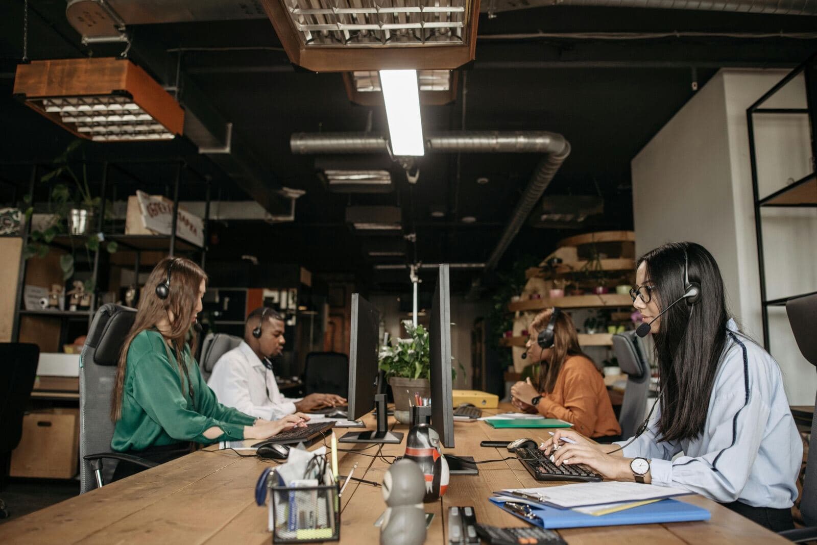 Talk to a offshore call center staffing recruiter